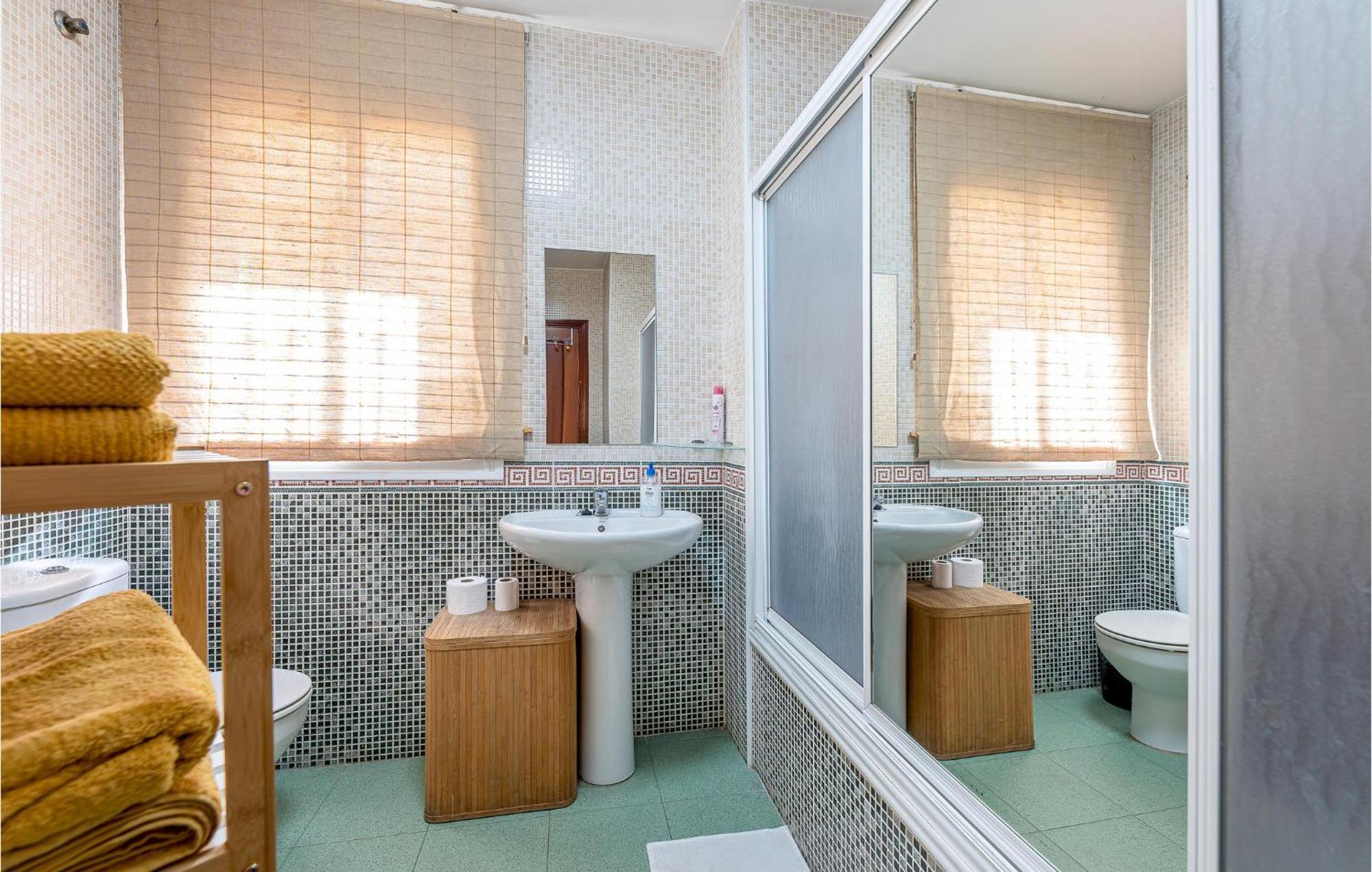 Gorgeous Apartment In Torrox With Wifi Buitenkant foto